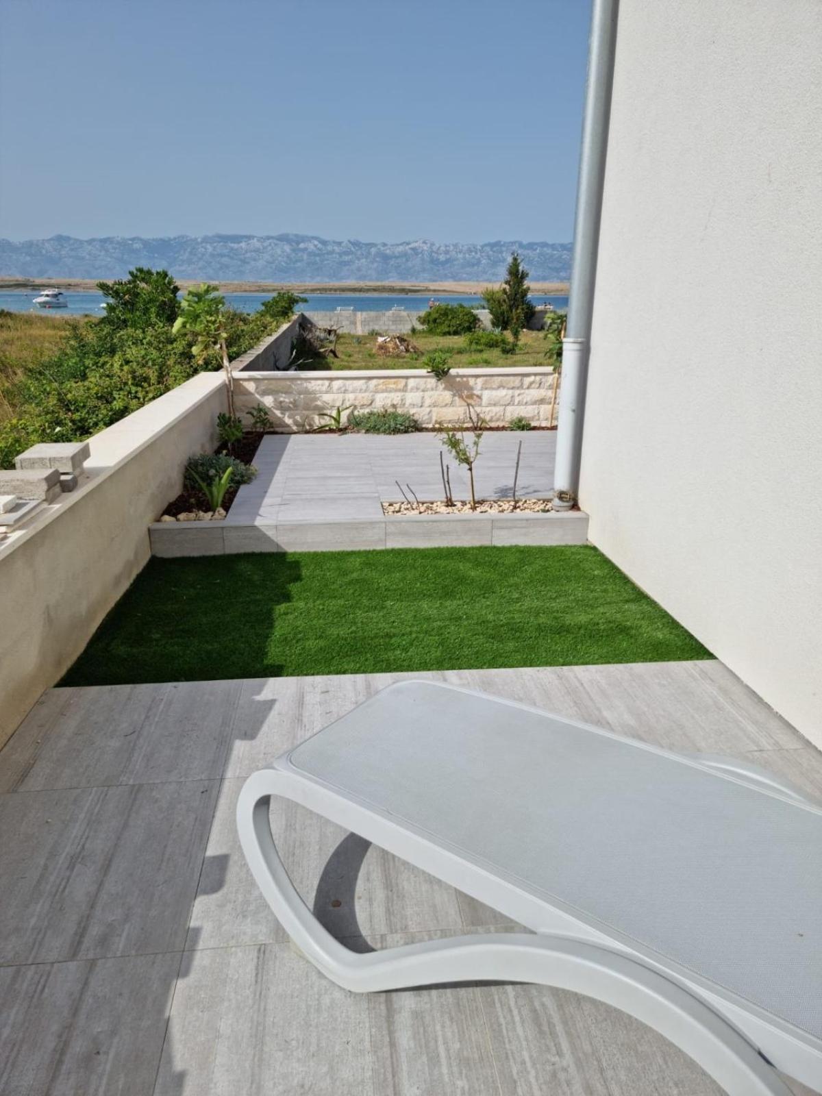 Appartamento Velebit View Vir Esterno foto