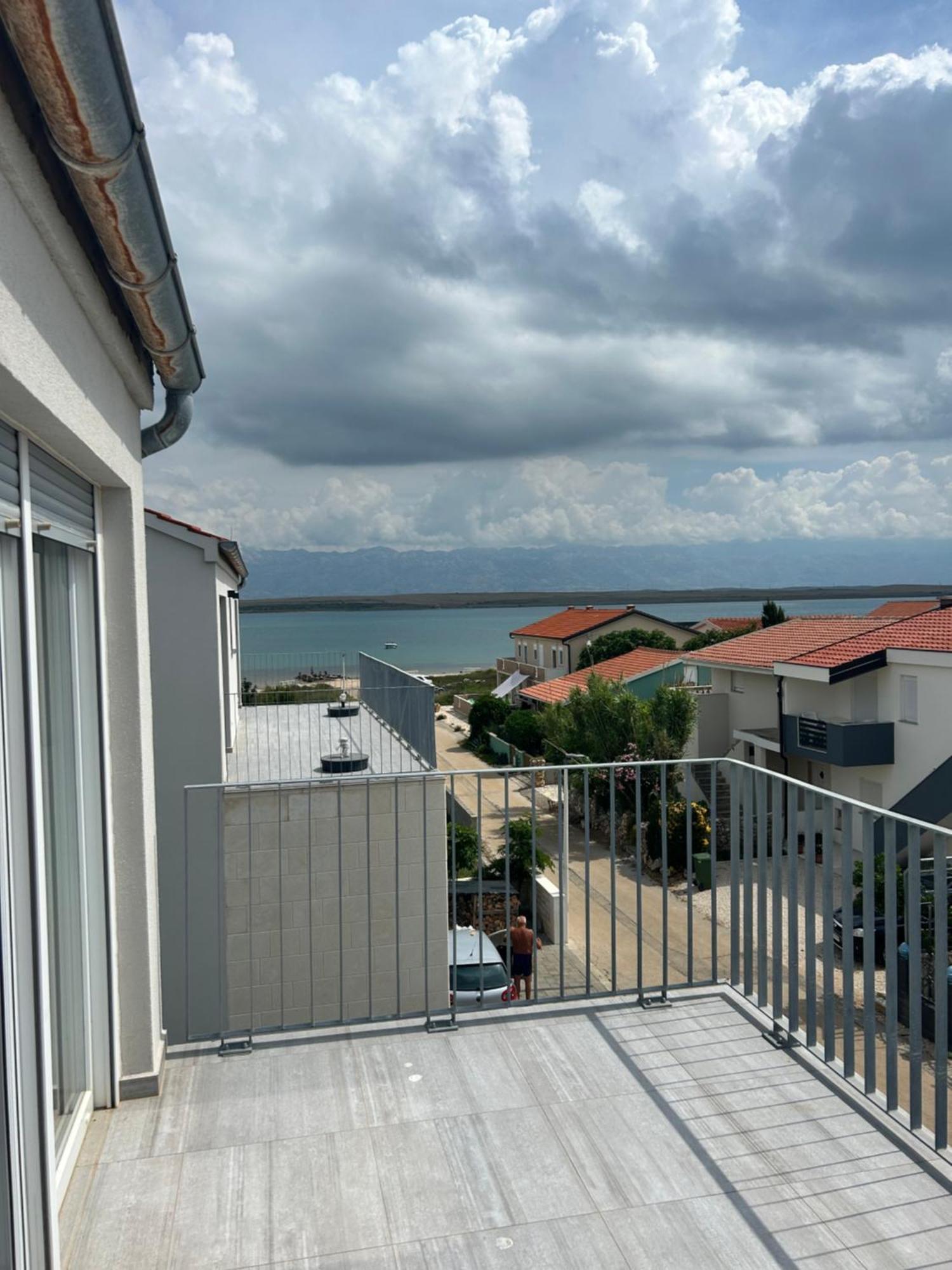 Appartamento Velebit View Vir Esterno foto